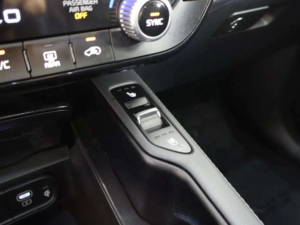 Used 2024 Midnight Lake Blue Kia SX-Prestige image 59