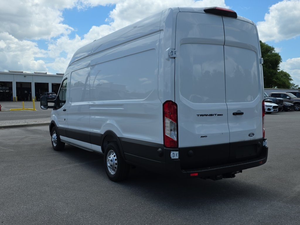 New 2026 Oxford White Ford Cargo Van image 5