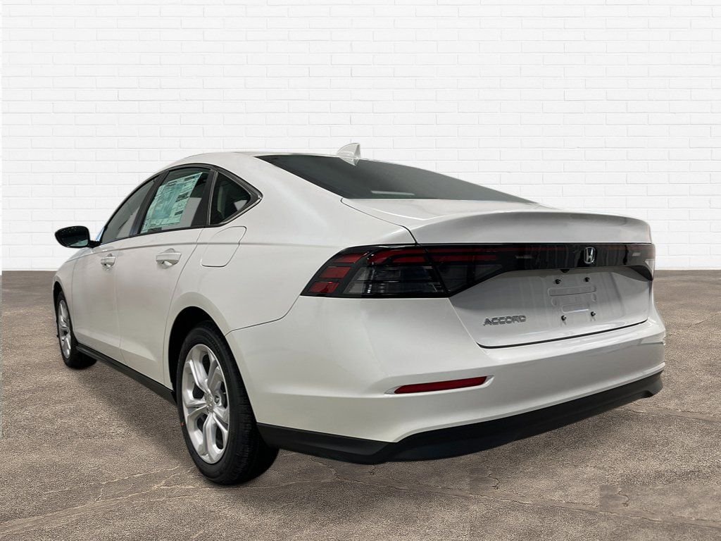 New 2026 Platinum White Pearl Honda LX image 4