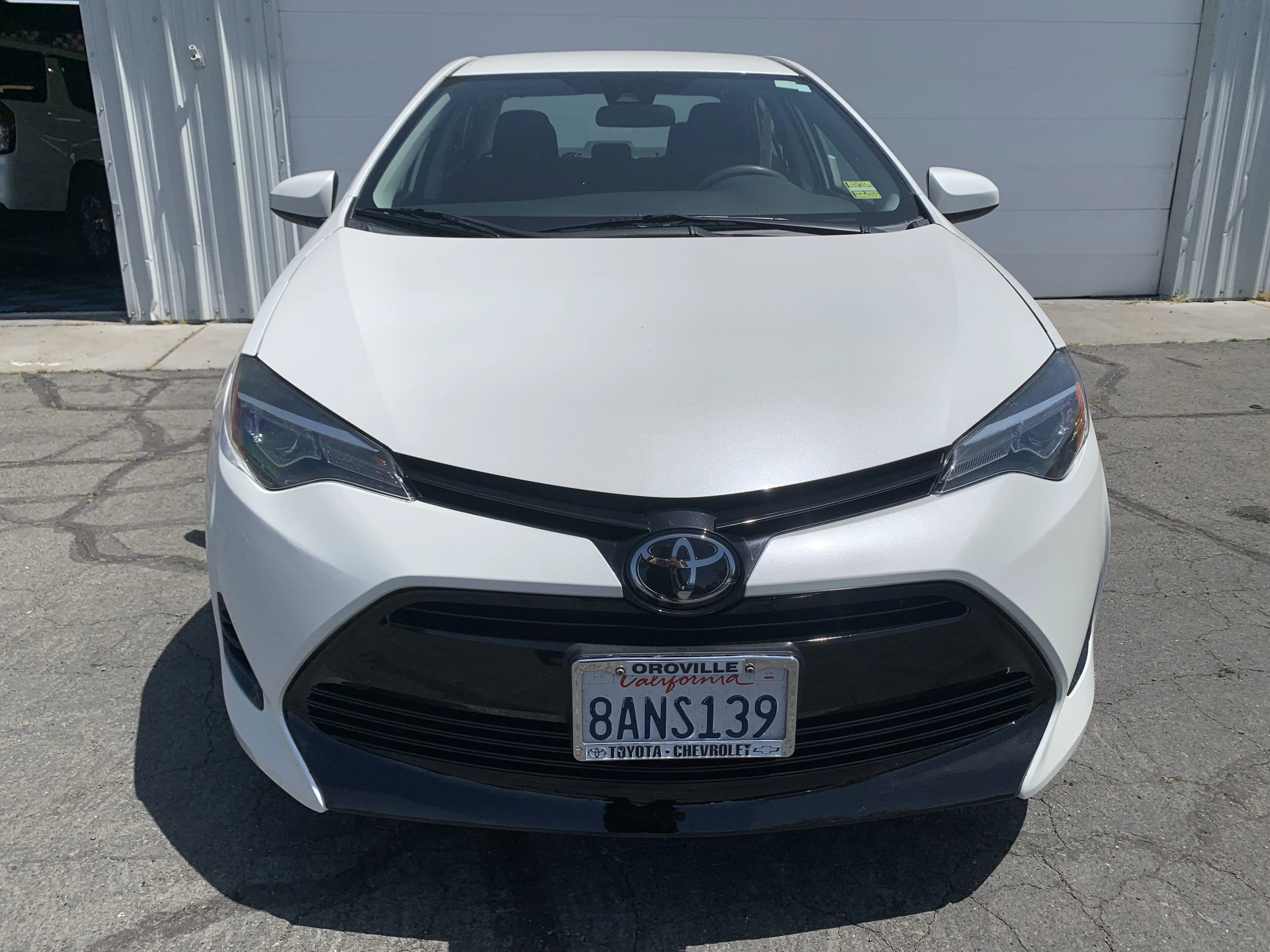 Used 2018 Toyota Corolla LE with VIN 5YFBURHE1JP747244 for sale in Oroville, CA