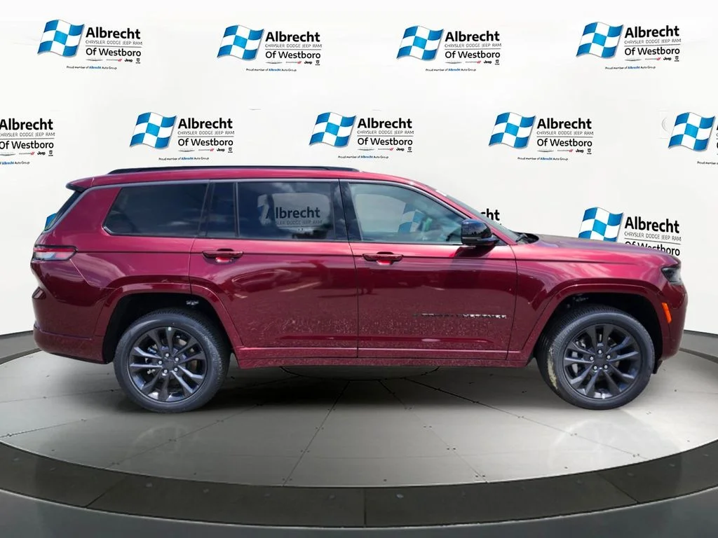 New 2026 Velvet Red Pearl-Coat Exterior Paint Jeep Limited Reserve image 6