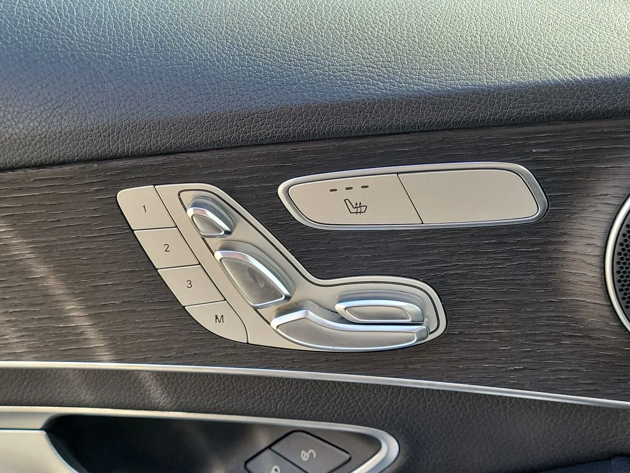 Used 2020 Silver Mercedes-Benz C 300 image 28