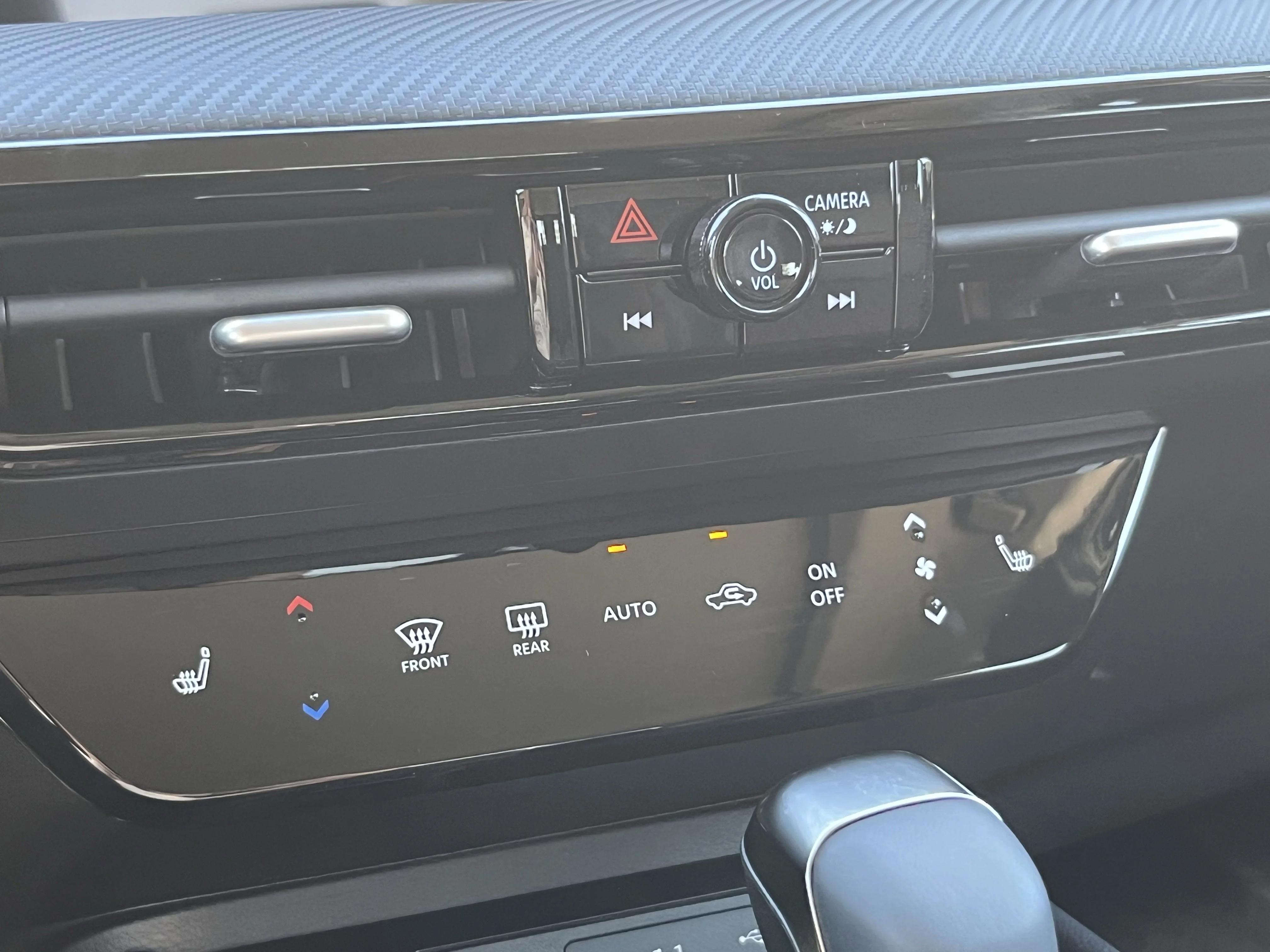 New 2026 Canyon Bronze Metallic Nissan SR image 29