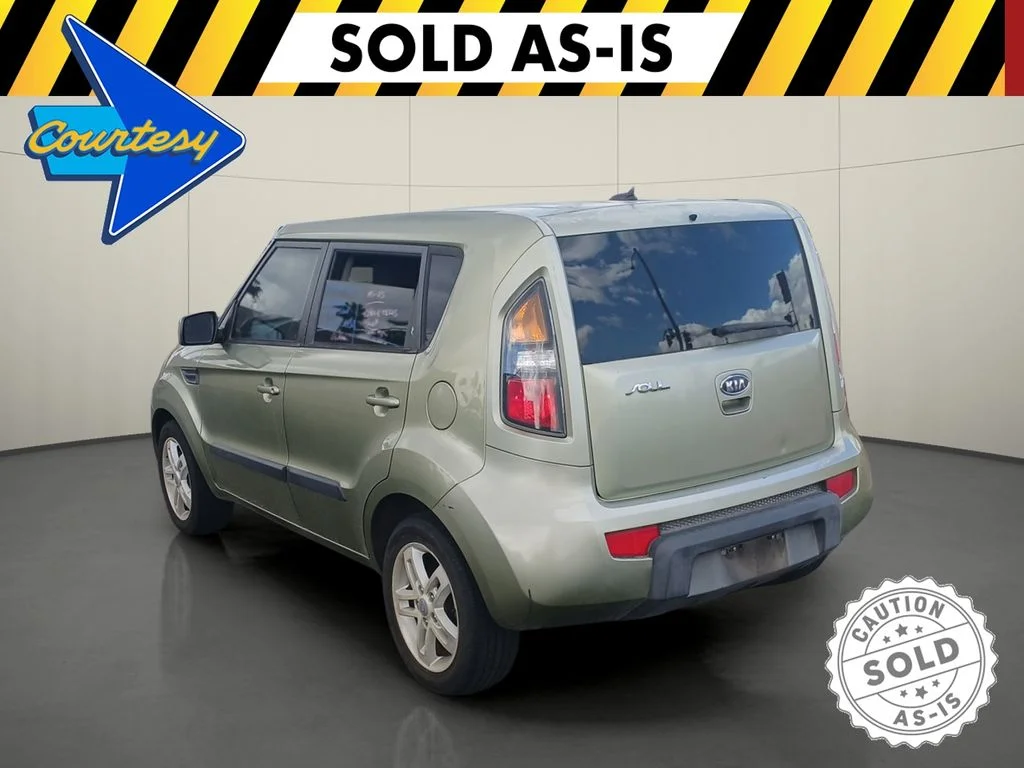 Used 2011 Green Kia Plus image 5
