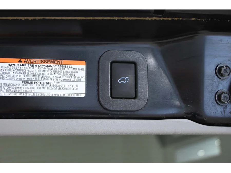 Used 2019 BLACK Toyota XLE Mobility Handicap Van image 24