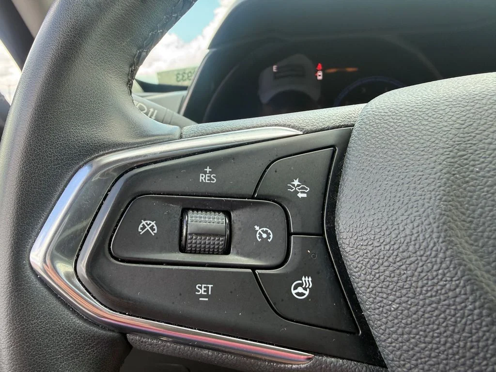 Used 2025 Gray Chevrolet LT image 18