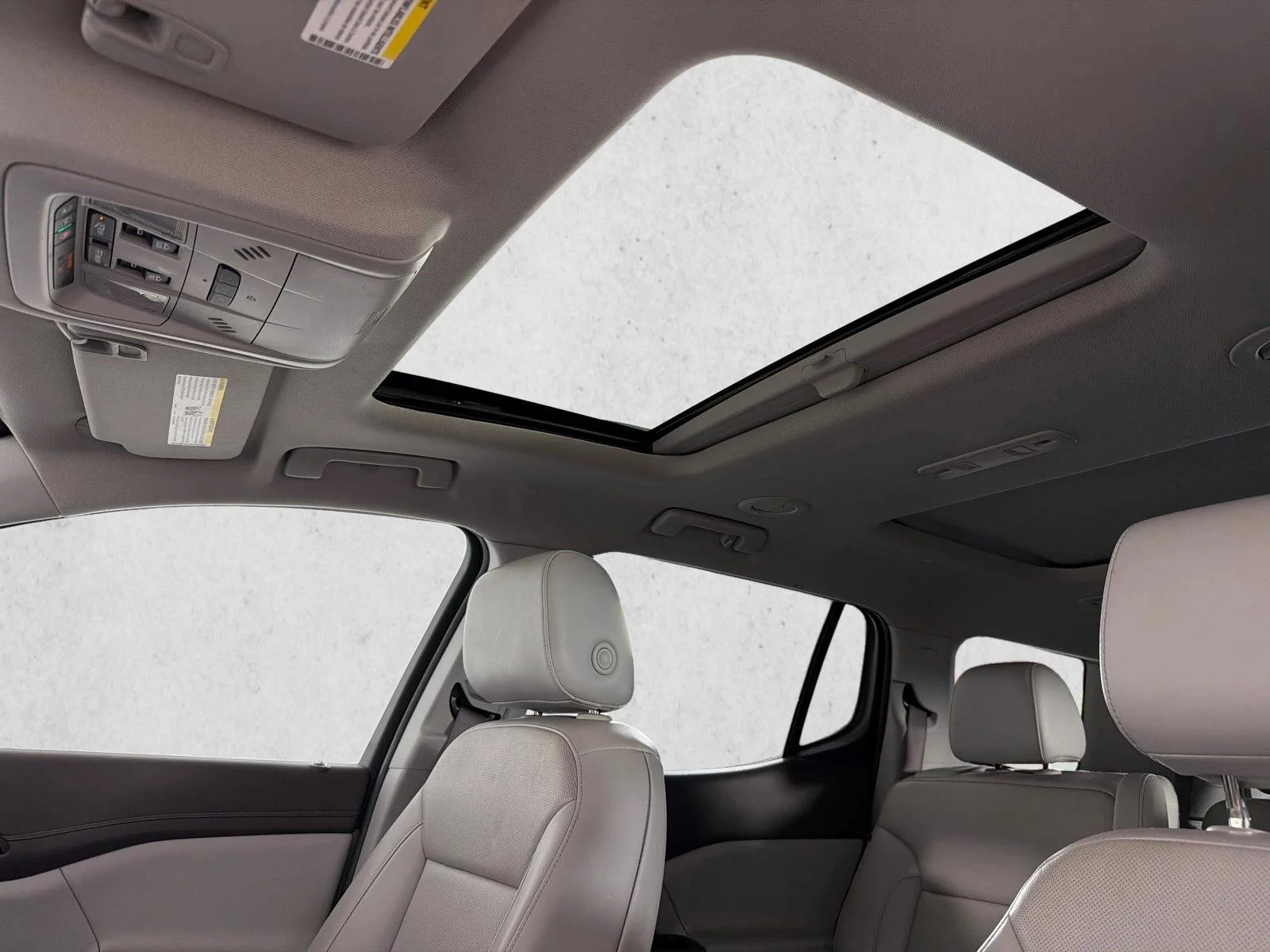 Used 2022 White GMC SLT image 2