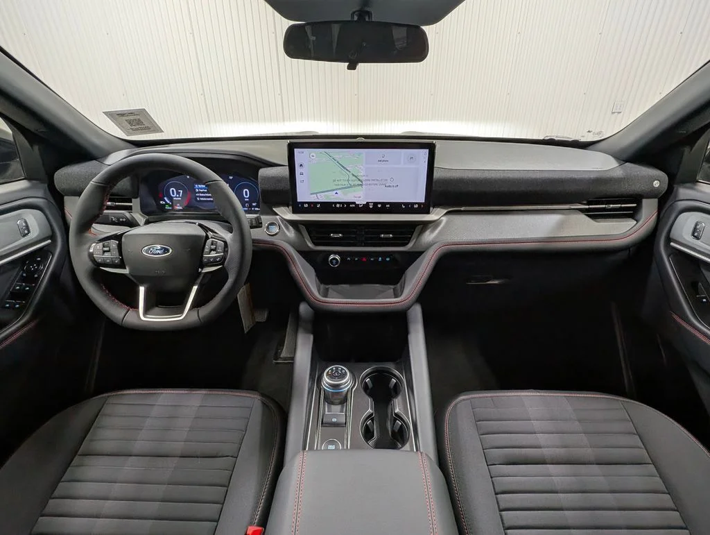 New 2026 Carbonized Gray Metallic Ford ST-Line image 3