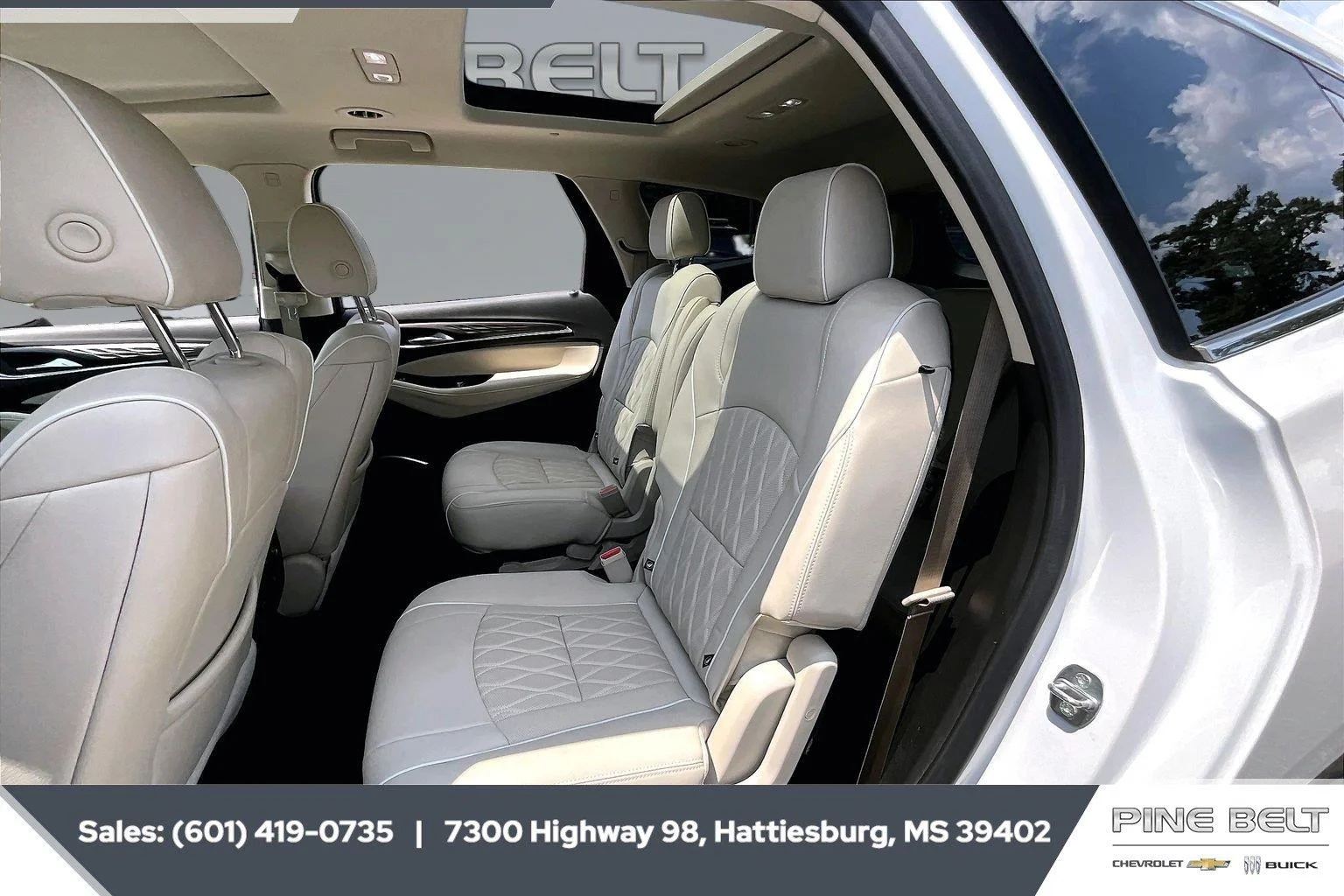 Used 2023 White Frost Tricoat Buick Avenir image 19
