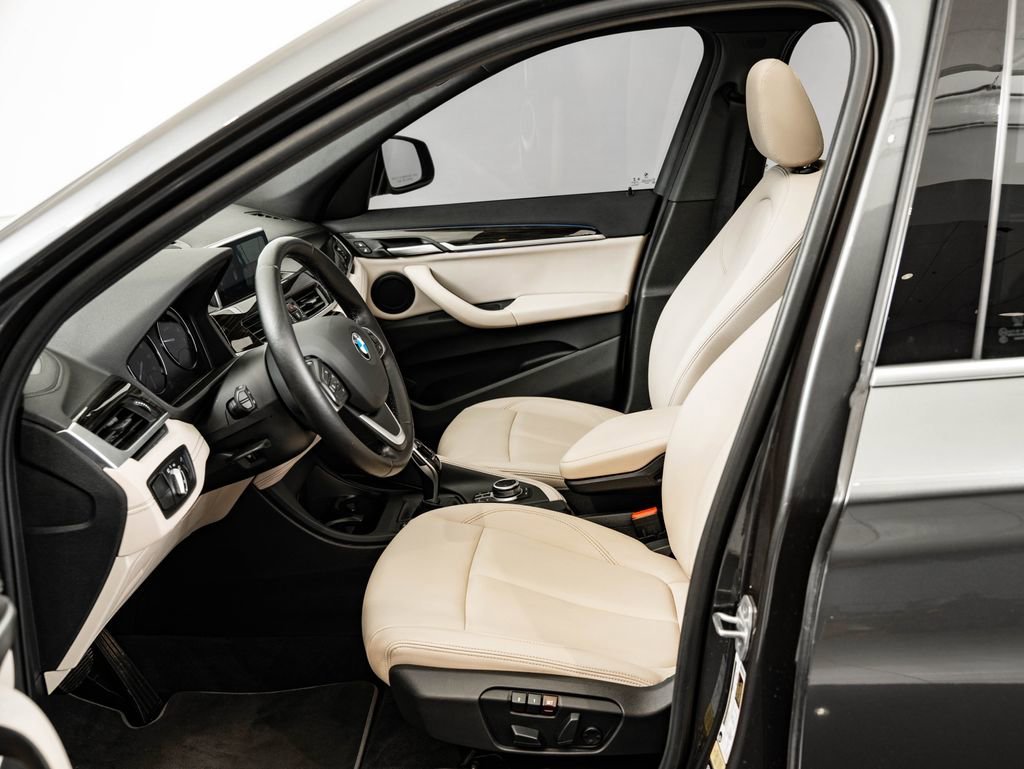 Used 2021 Mineral Gray Metallic BMW xDrive28i image 22