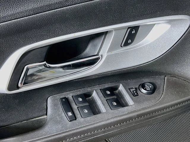 Used 2013 Silver Chevrolet LS image 9