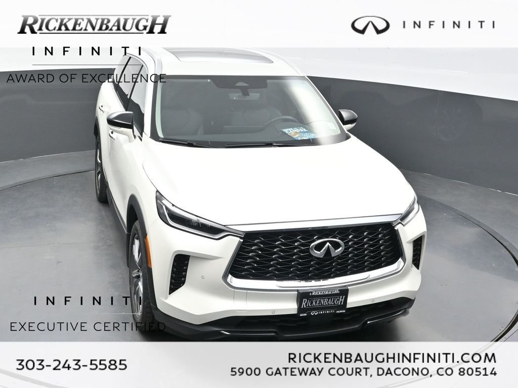 Certified Used 2023 White INFINITI LUXE image 38