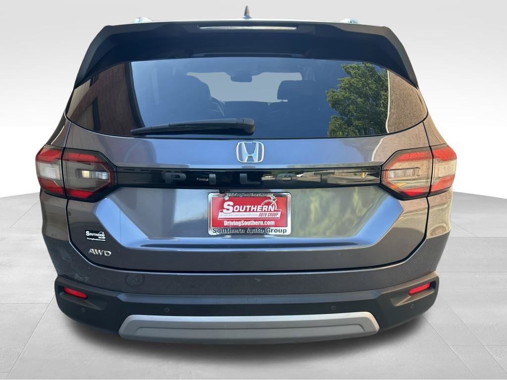 Used 2025 White Honda EX-L image 4