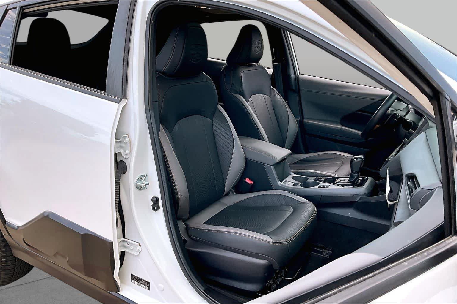 Used 2024 Crystal White Pearl Subaru Wilderness image 9