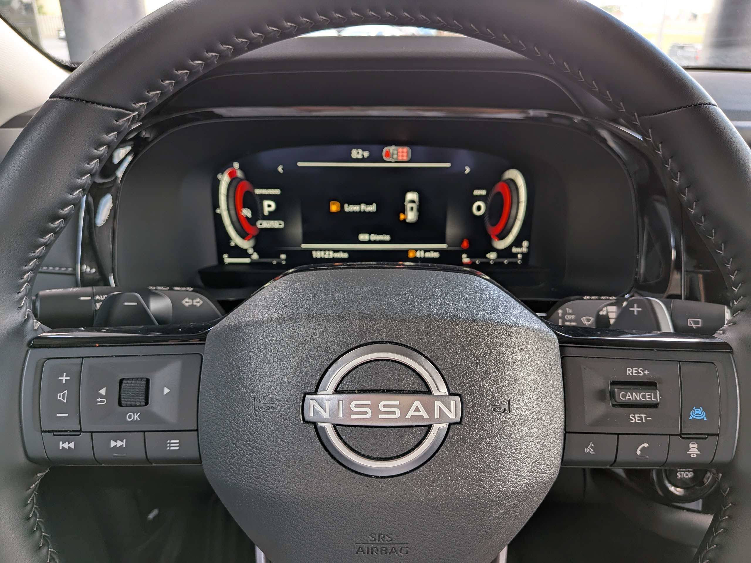 Used 2026 Green Nissan SL image 27