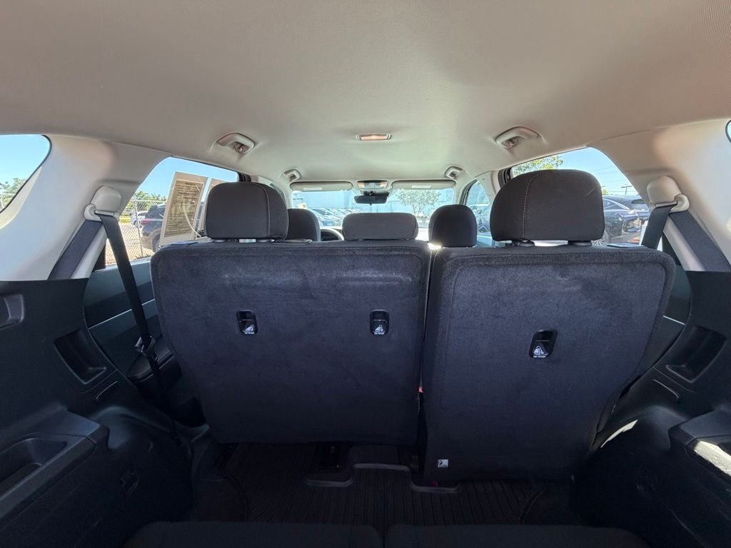 Used 2023 Gray Kia LX image 37