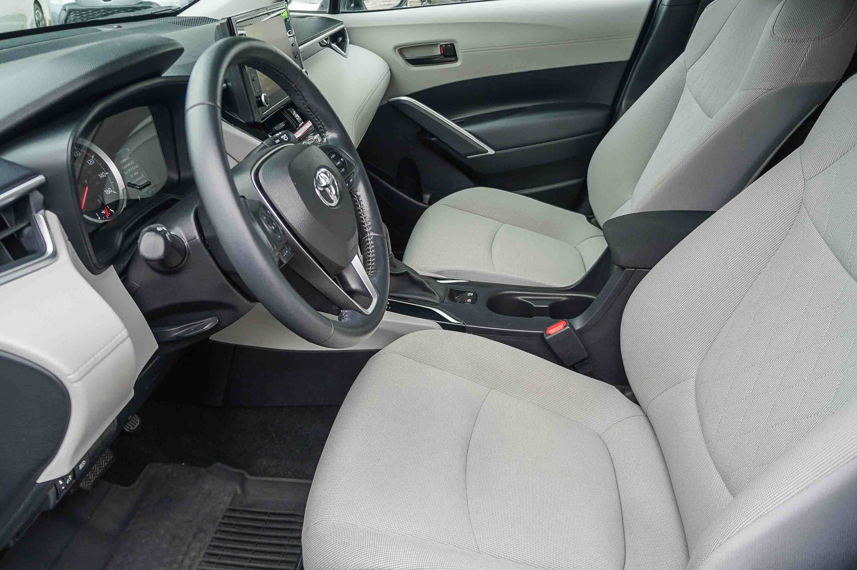 Used 2022 WIND CHILL PEARL TOYOTA TRUCK LE image 19