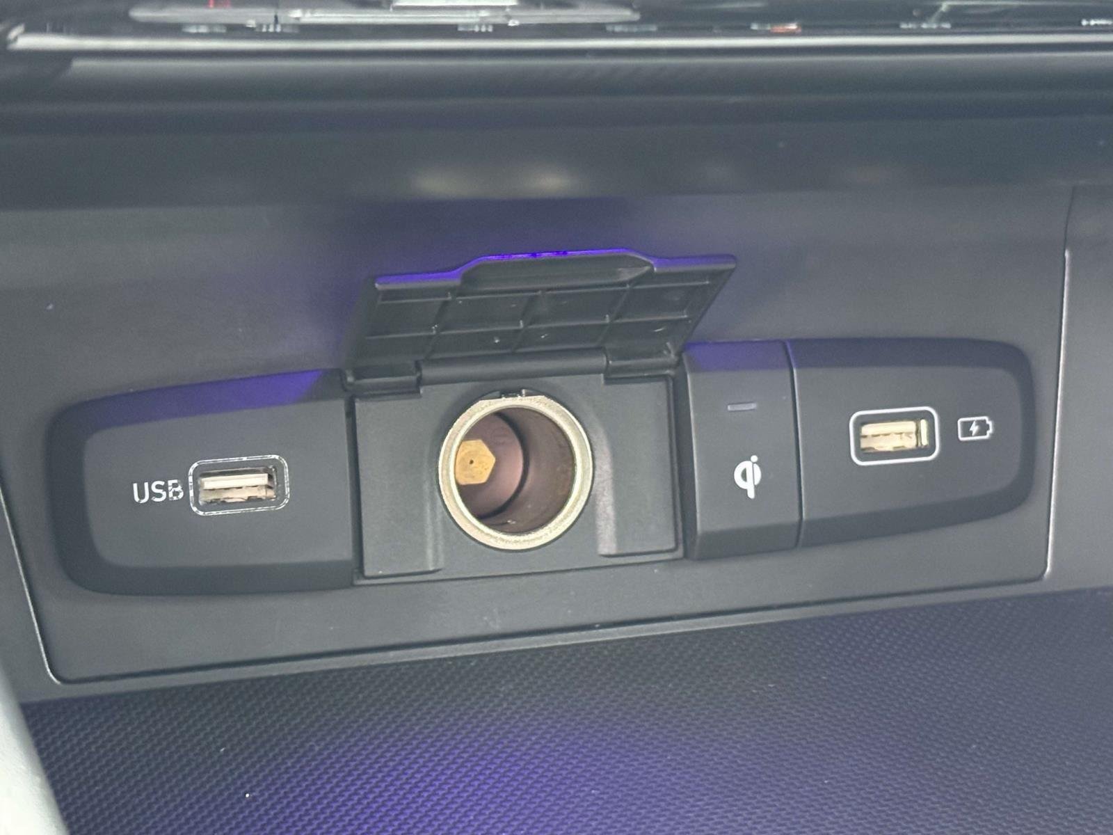Used 2023 Calypso Red Hyundai Limited image 18