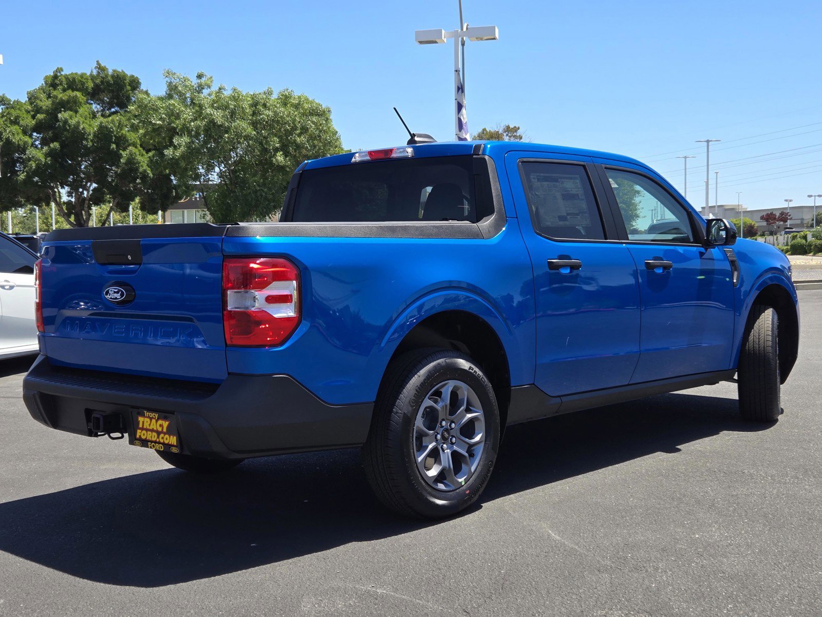 New 2026 Velocity Blue Ford XLT image 4