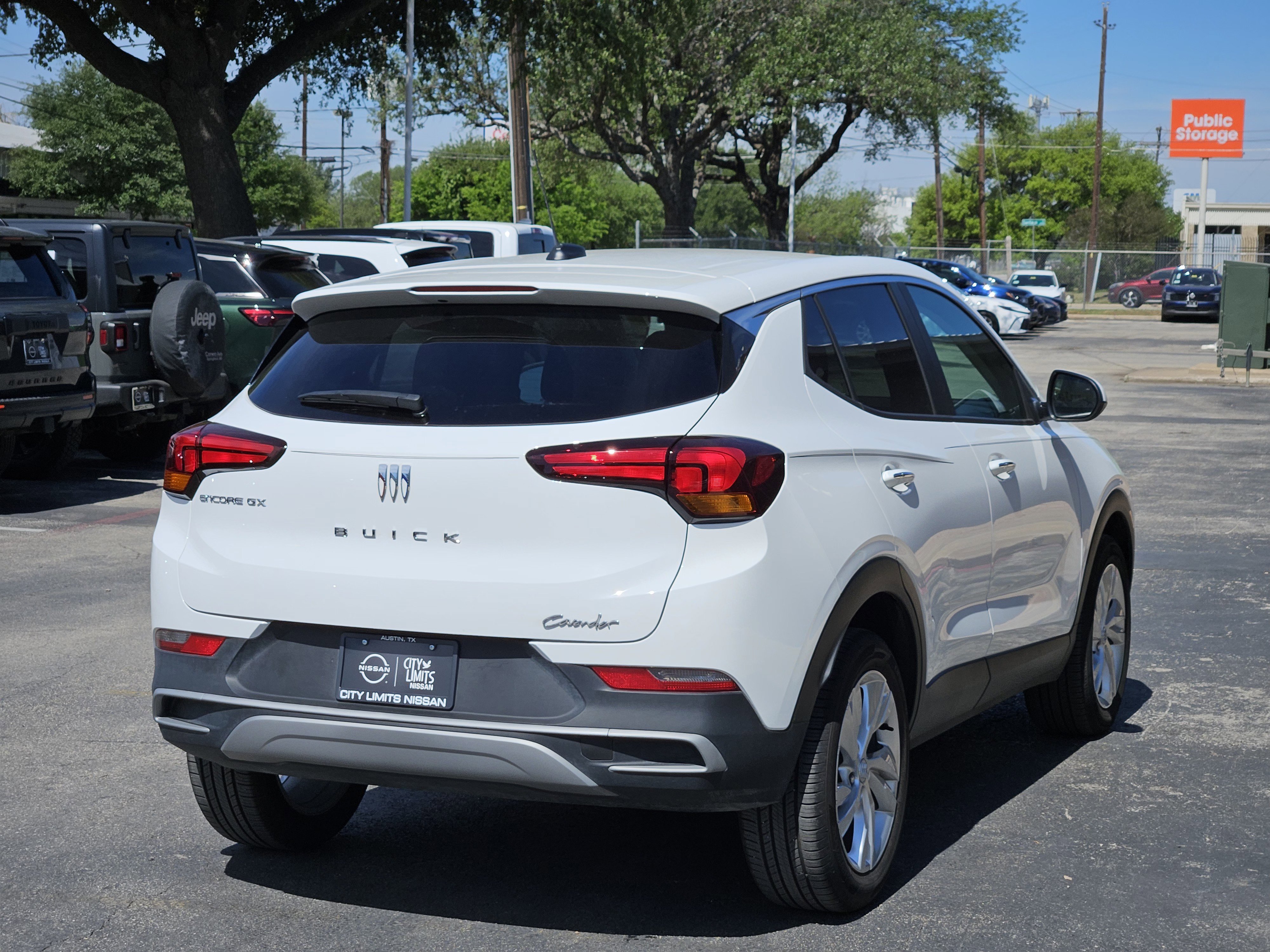 Used 2025 Summit White Buick Preferred image 7