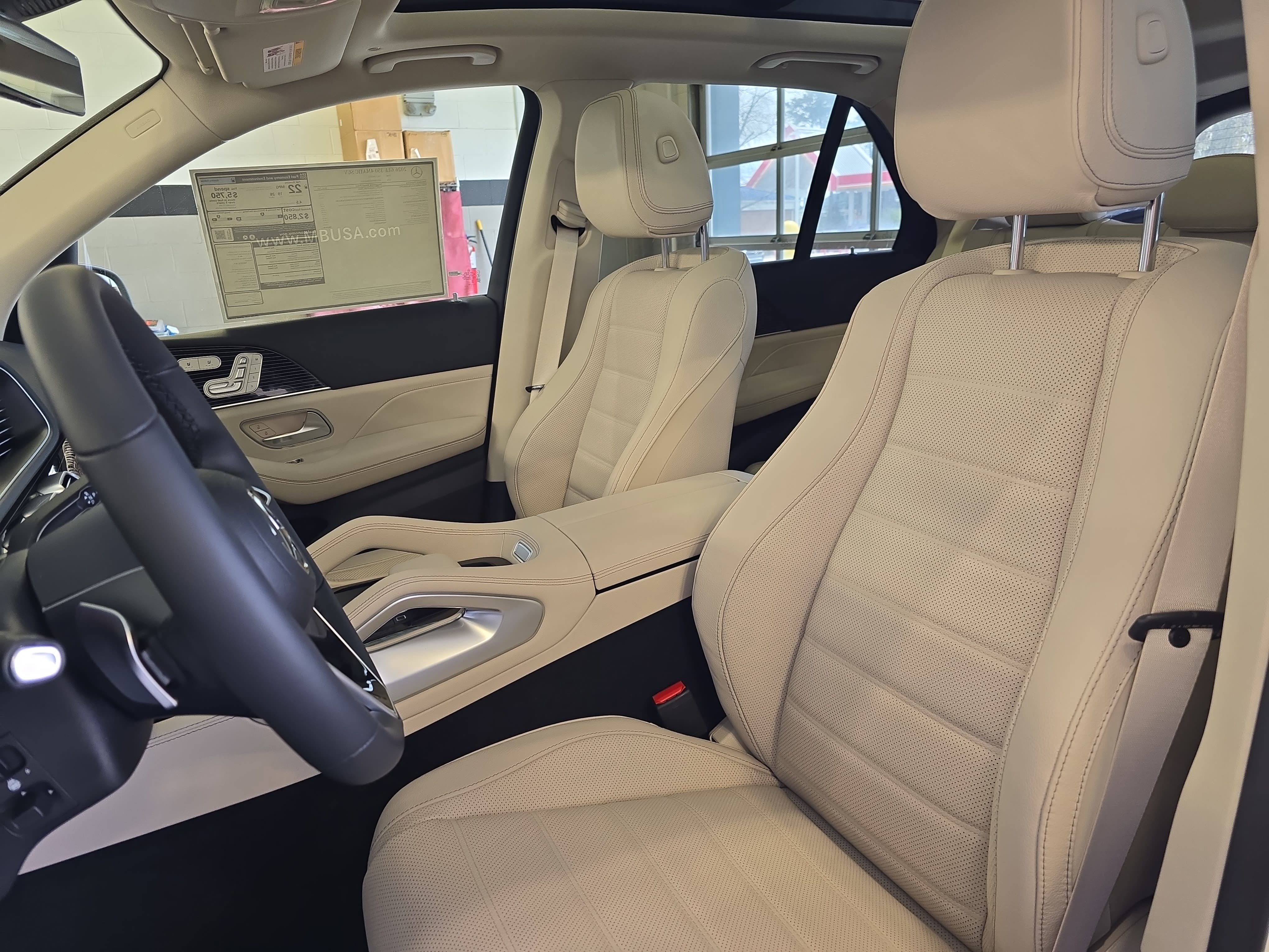 New 2026 MANUFAKTUR Moonlight White Metallic Mercedes-Benz GLE350 image 16
