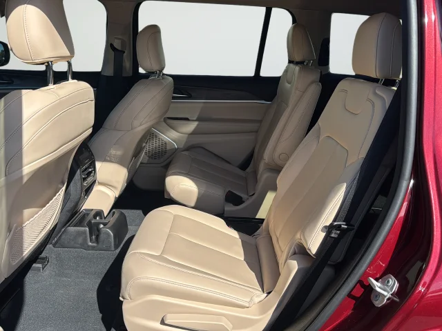 Used 2022 Red Jeep Limited image 27
