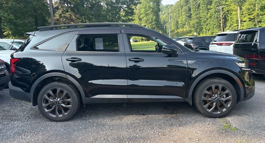 Used 2023 Black Kia X-Line EX image 7