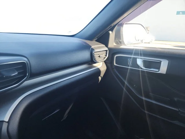 Used 2020 Black Ford XLT image 17