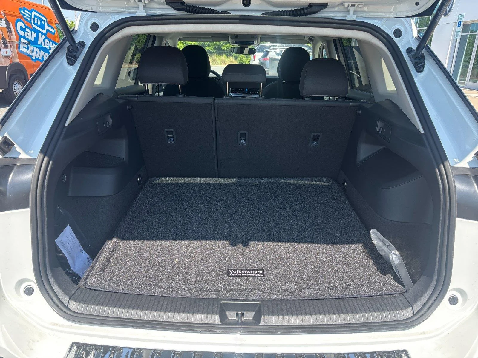 New 2026 Pure White Volkswagen S image 35