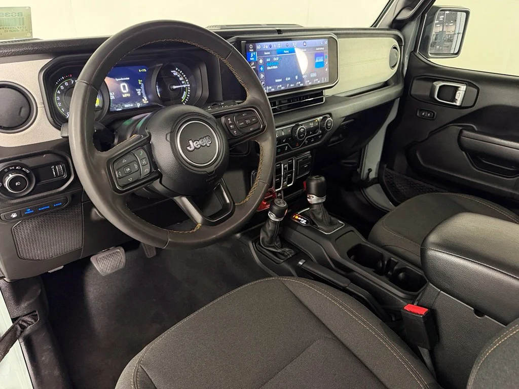 Used 2024  Jeep Willys 4xe image 13