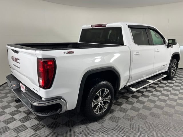 Used 2024 White GMC SLE image 7