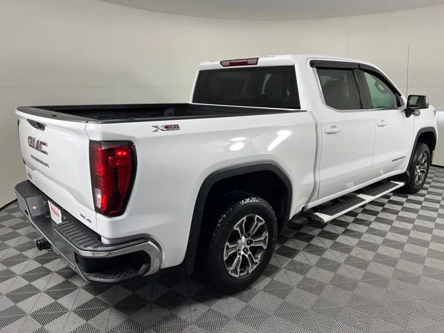 Used 2024 White GMC SLE image 7