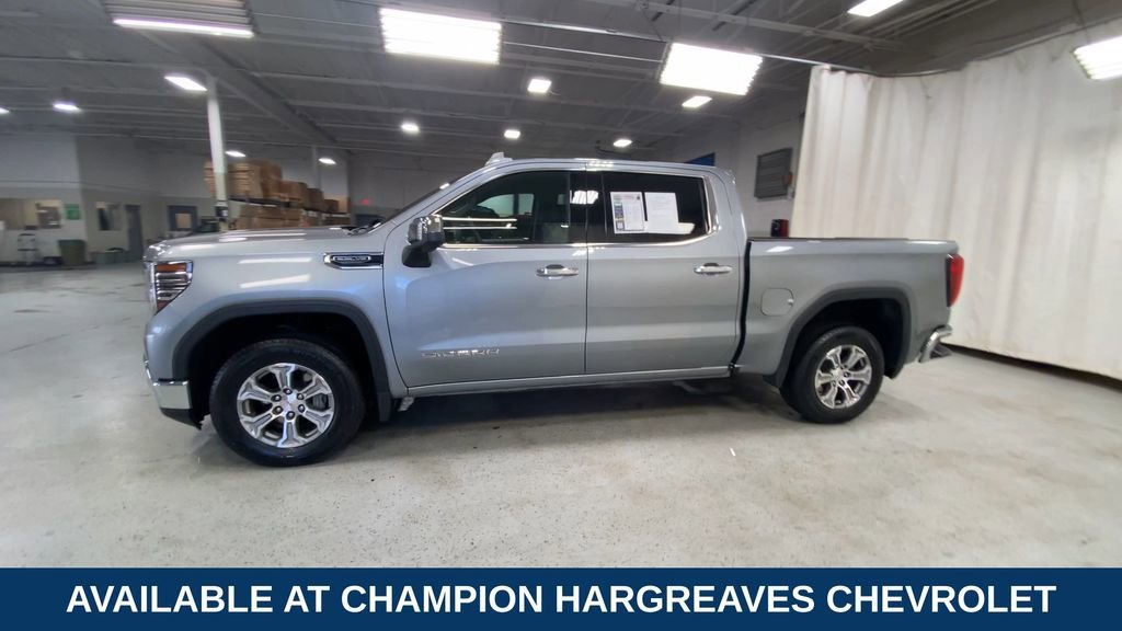 Certified Used 2025 Sterling Metallic GMC SLT image 6