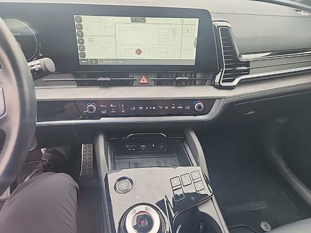 Used 2023 White Kia X-Line Prestige image 24