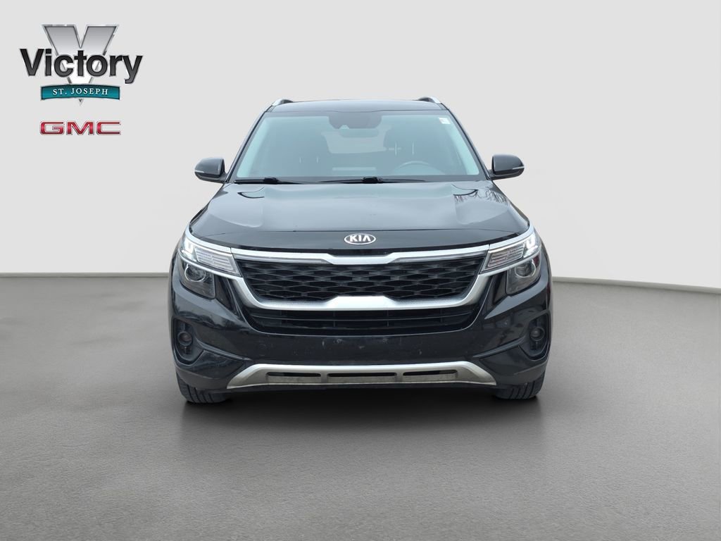 Used 2021 Kia Seltos S with VIN KNDEU2AA3M7111121 for sale in Kansas City