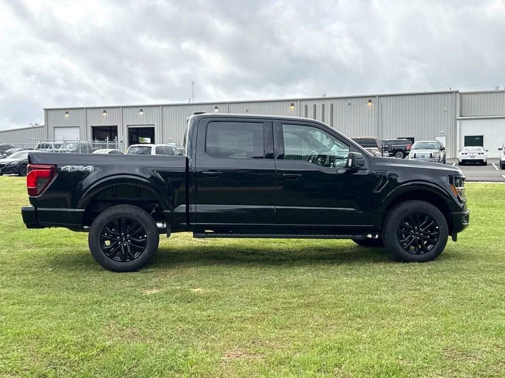 New 2026 Agate Black Metallic Ford XLT image 10