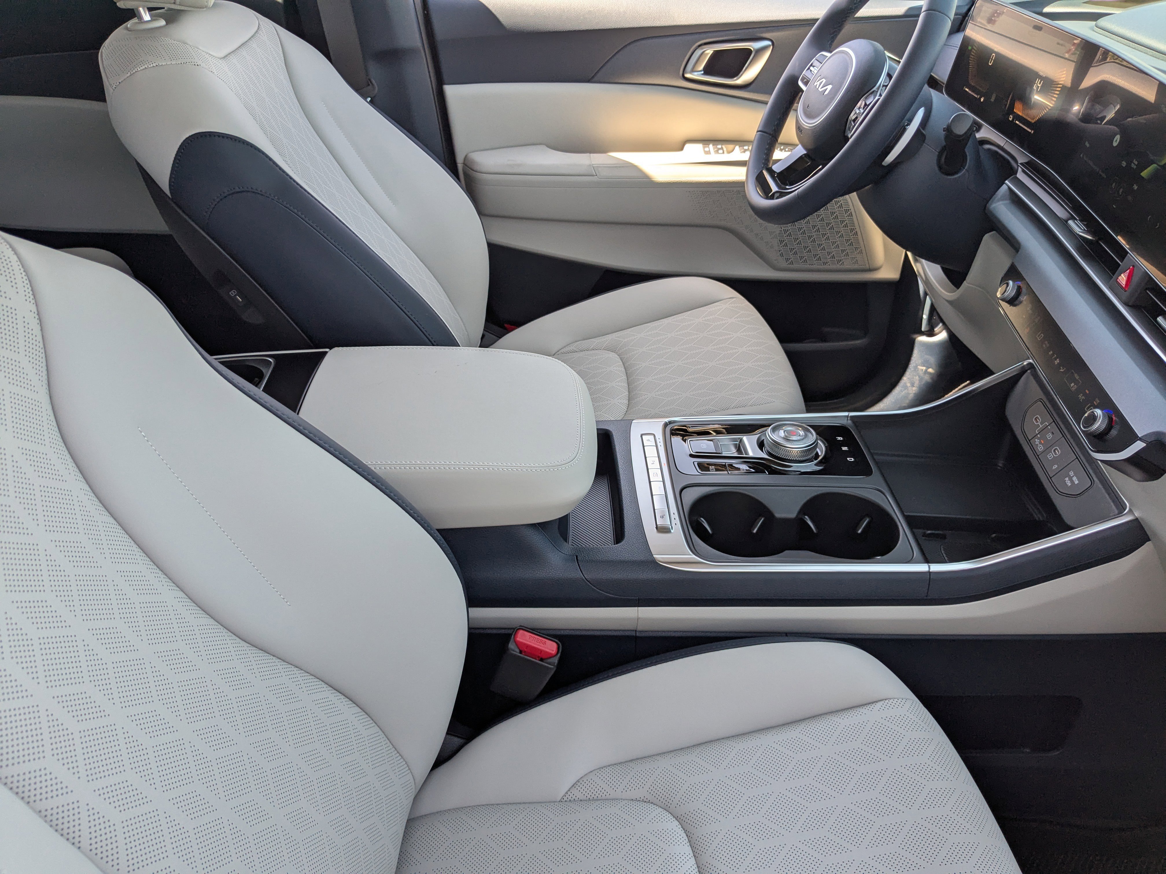 2026 Kia Carnival EX - Photo 11