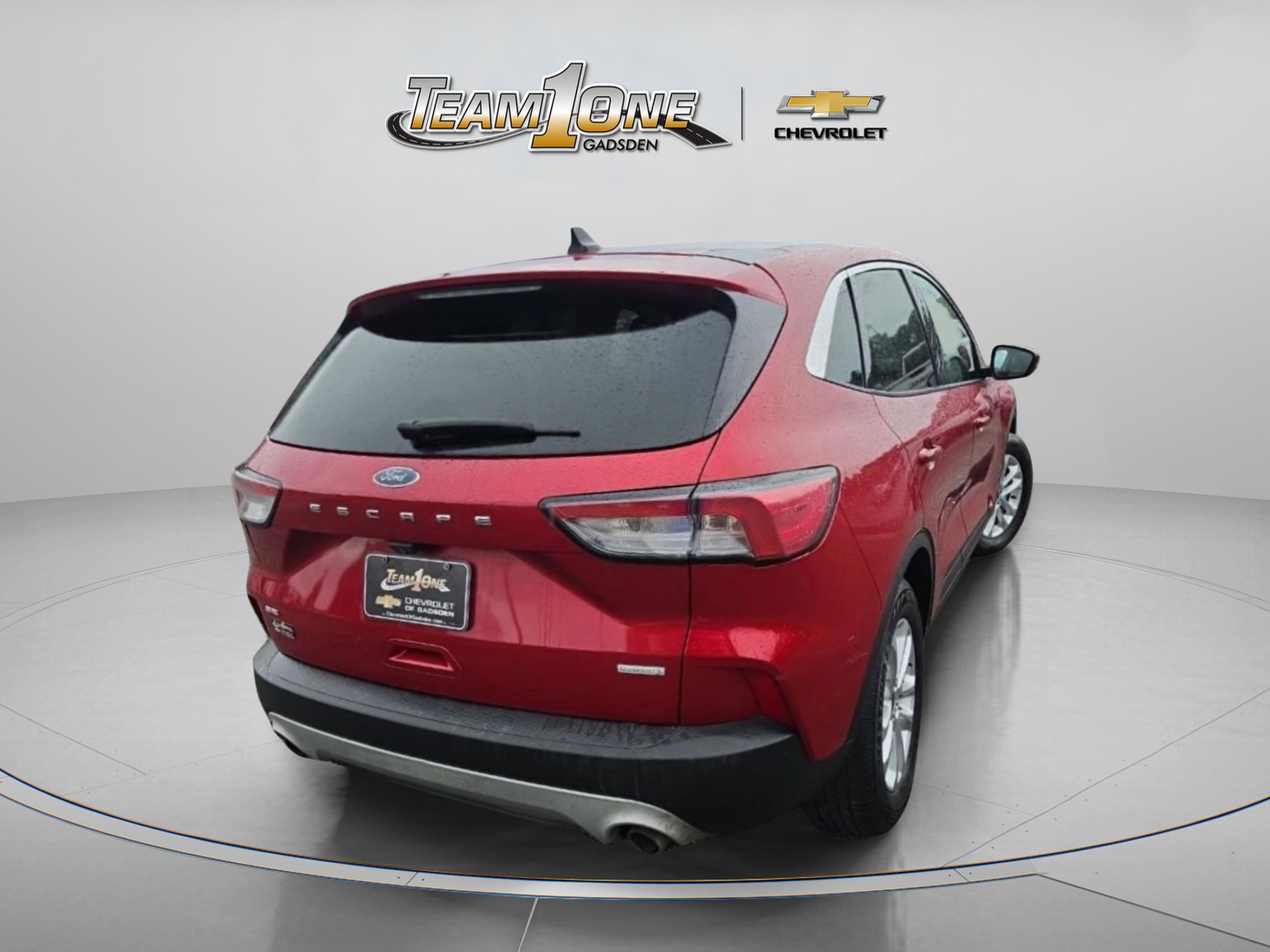 Used 2020 Red Ford SE image 7