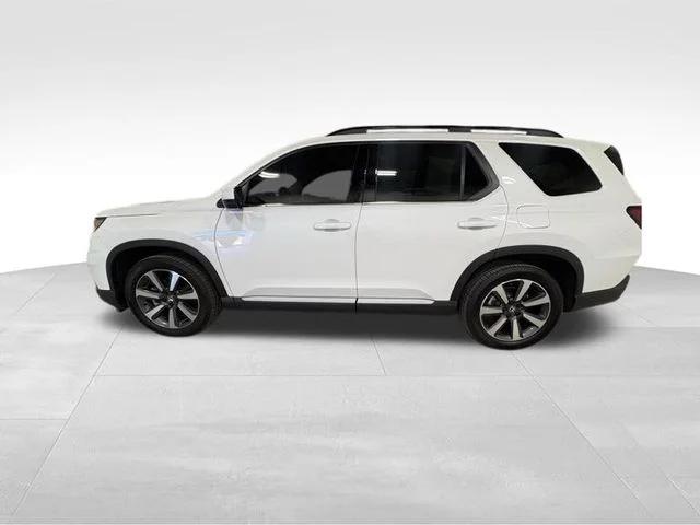 Used 2024 Platinum White Pearl Honda Touring image 3
