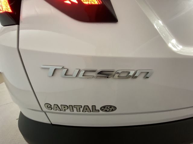 Used 2023 White Hyundai SEL Convenience image 27