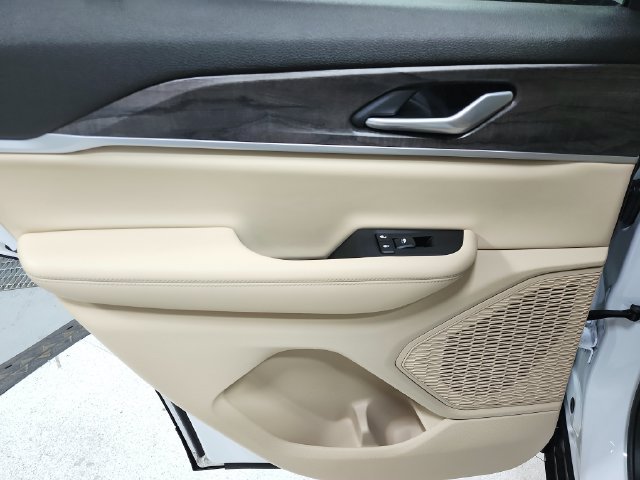 Used 2024 White Jeep Limited image 37