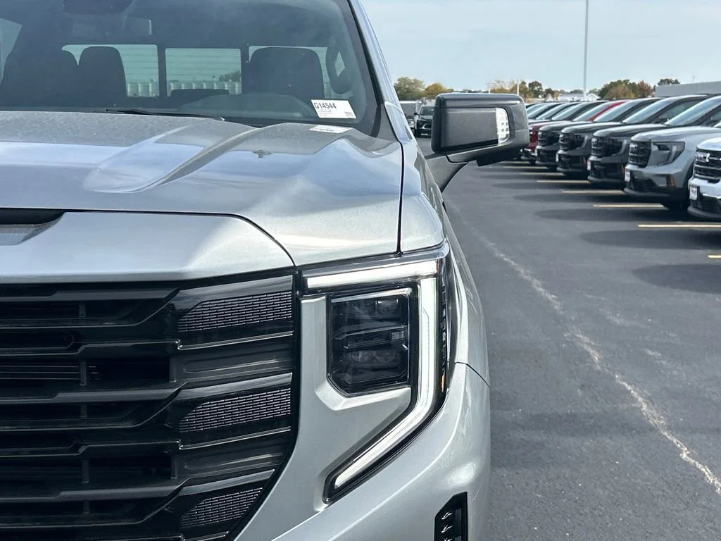 New 2026 Sterling Metallic GMC Elevation image 12