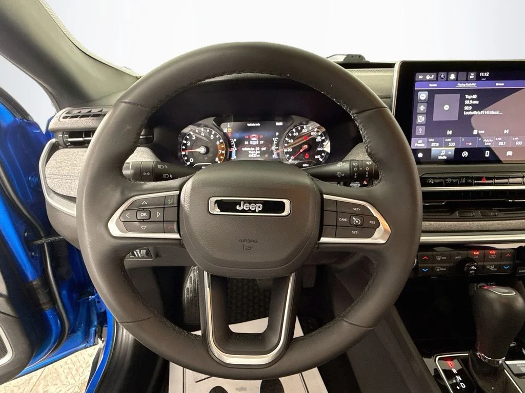 Used 2023 Laser Blue Pearlcoat Jeep Latitude image 18