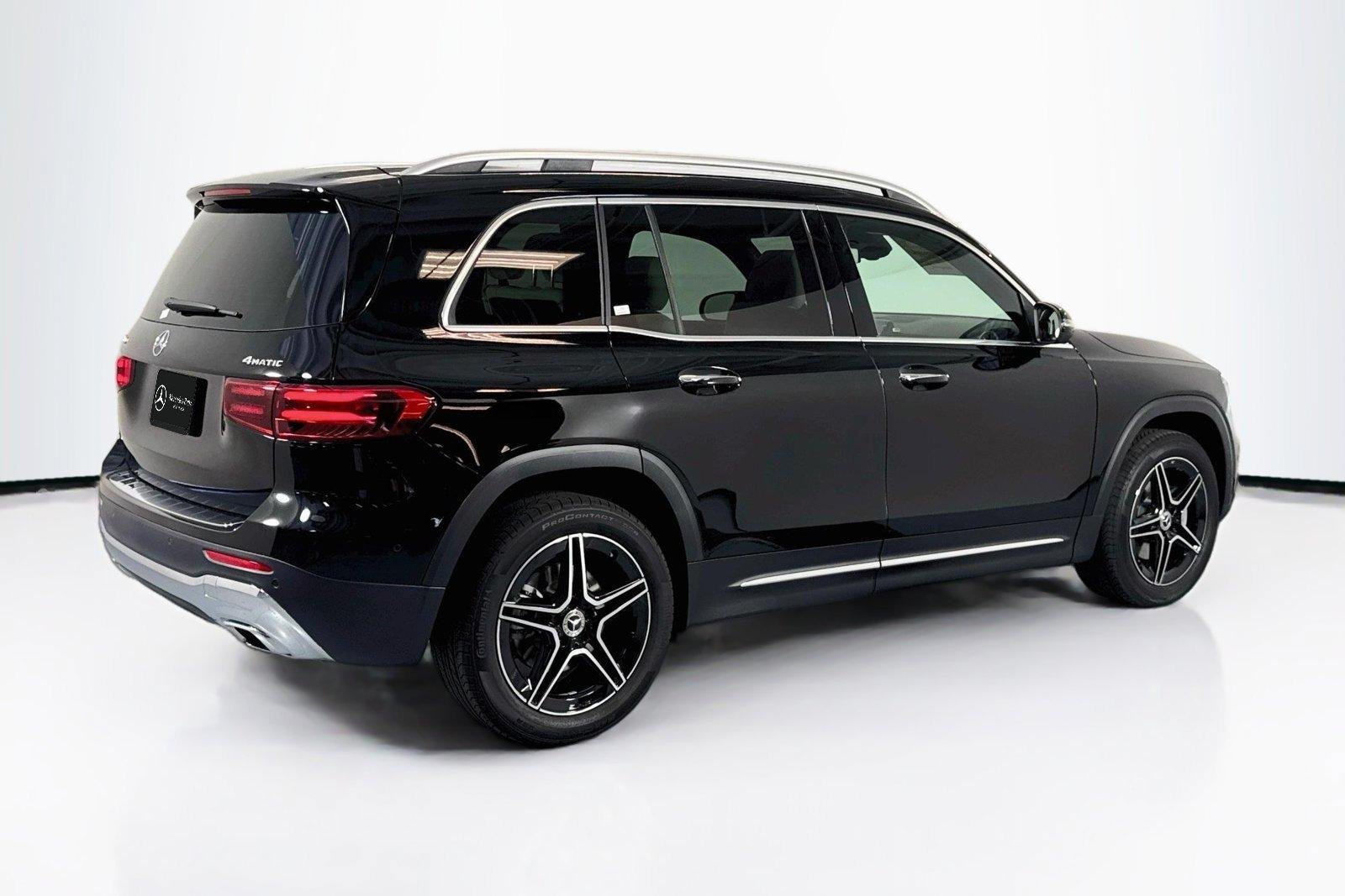New 2026 Night Black Mercedes-Benz GLB 250 image 5