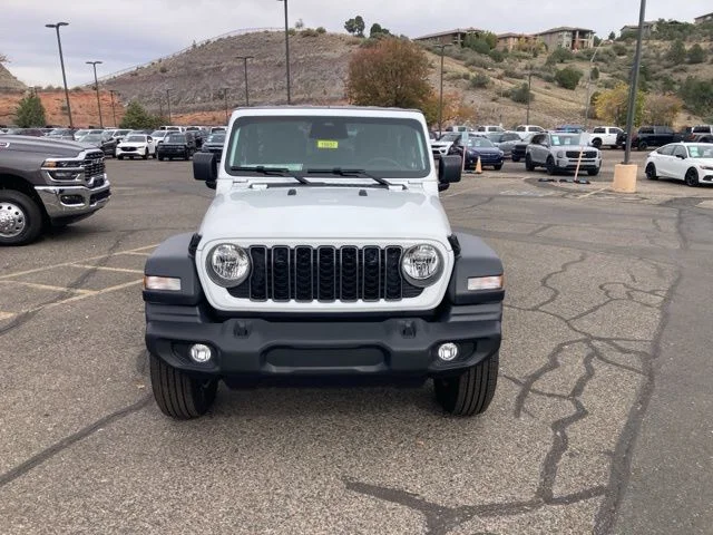 New 2026 Bright White Clear-Coat Exterior Paint Jeep Sport S image 3