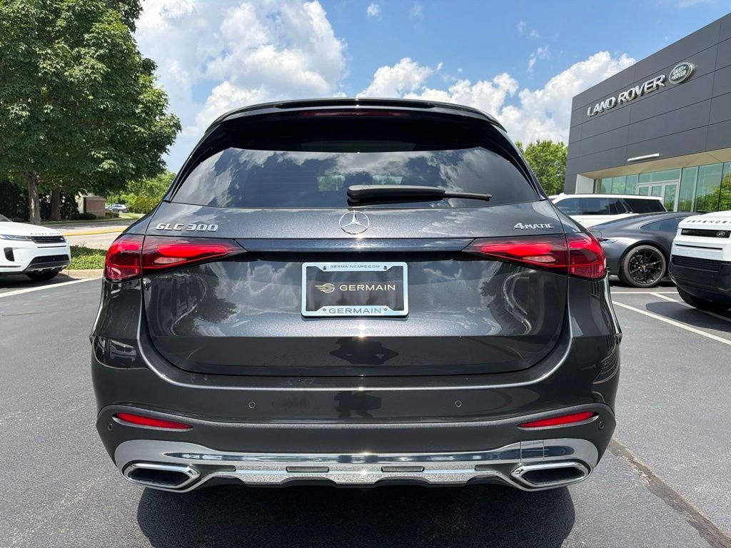 Used 2023 Graphite Gray Metallic Mercedes-Benz GLC 300 image 4