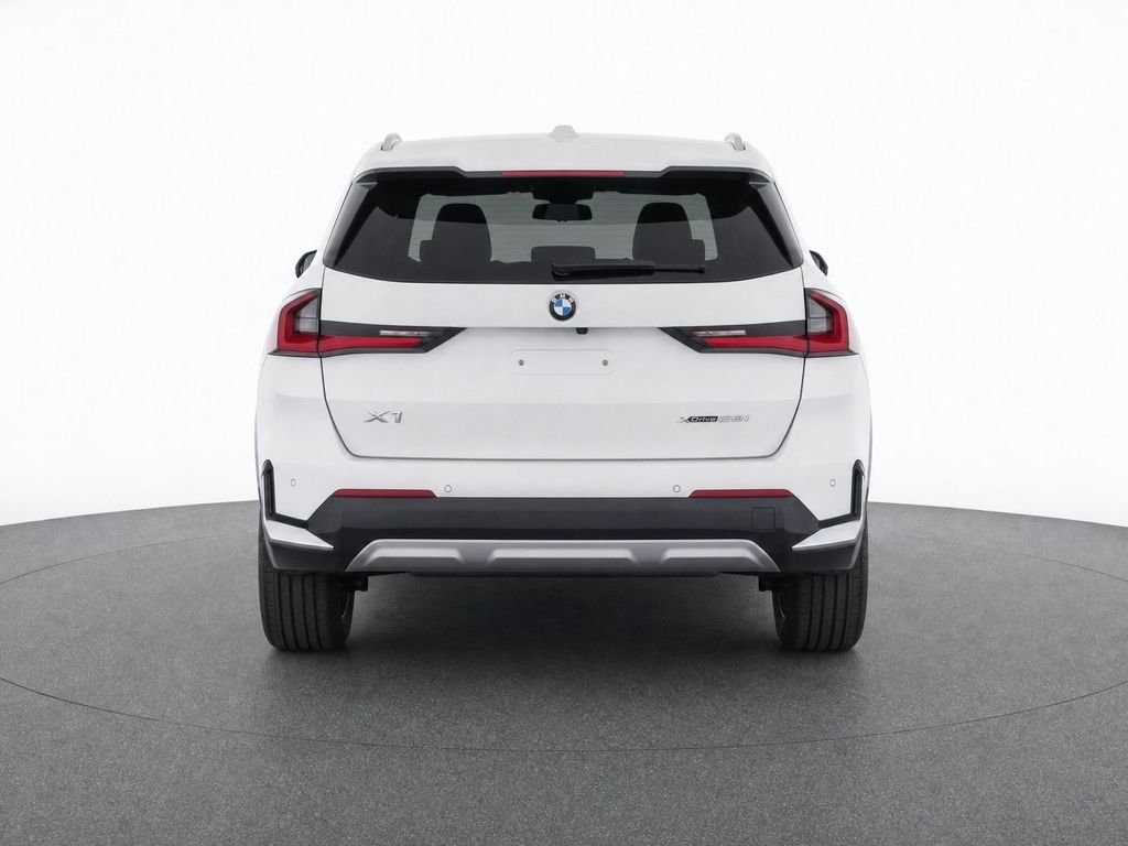 Used 2023 Alpine White BMW xDrive28i image 4