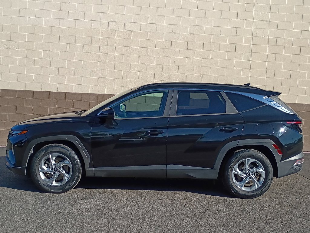 Used 2022 Black Hyundai SEL image 9