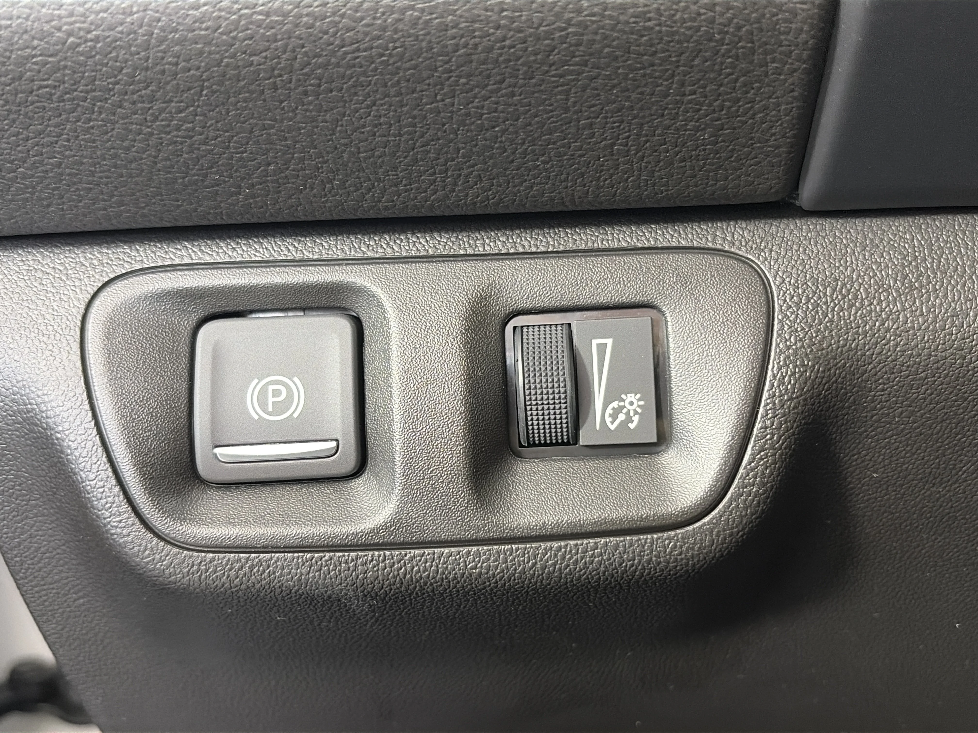 2023 GMC Acadia SLE - Photo 34