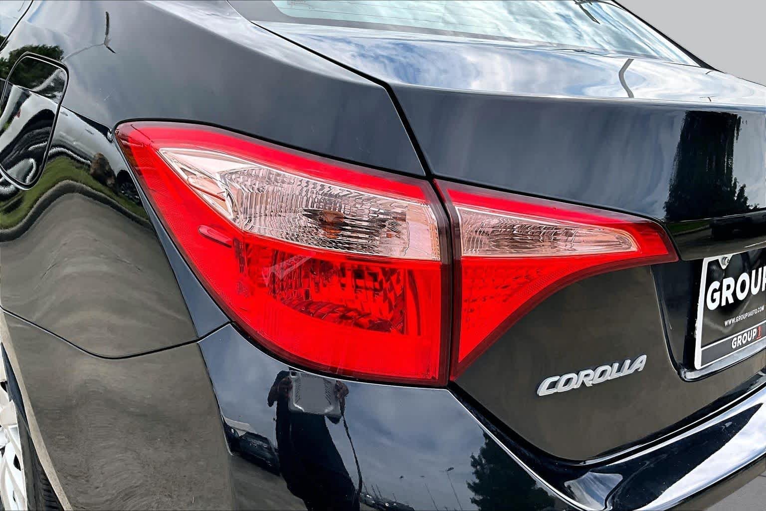Used 2018 Black Sand Pearl Toyota LE image 27